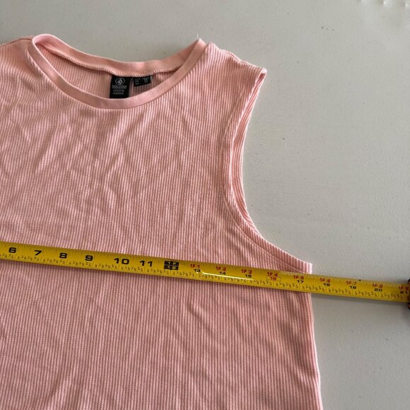 Volcom Lived in Lounge Waffle Knit Sleeveless Crop Tank Top Shirt Womens Medium - Picture 7 of 8